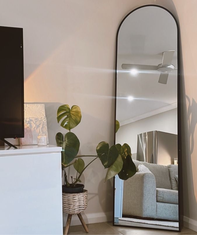 Standing Dome Mirror