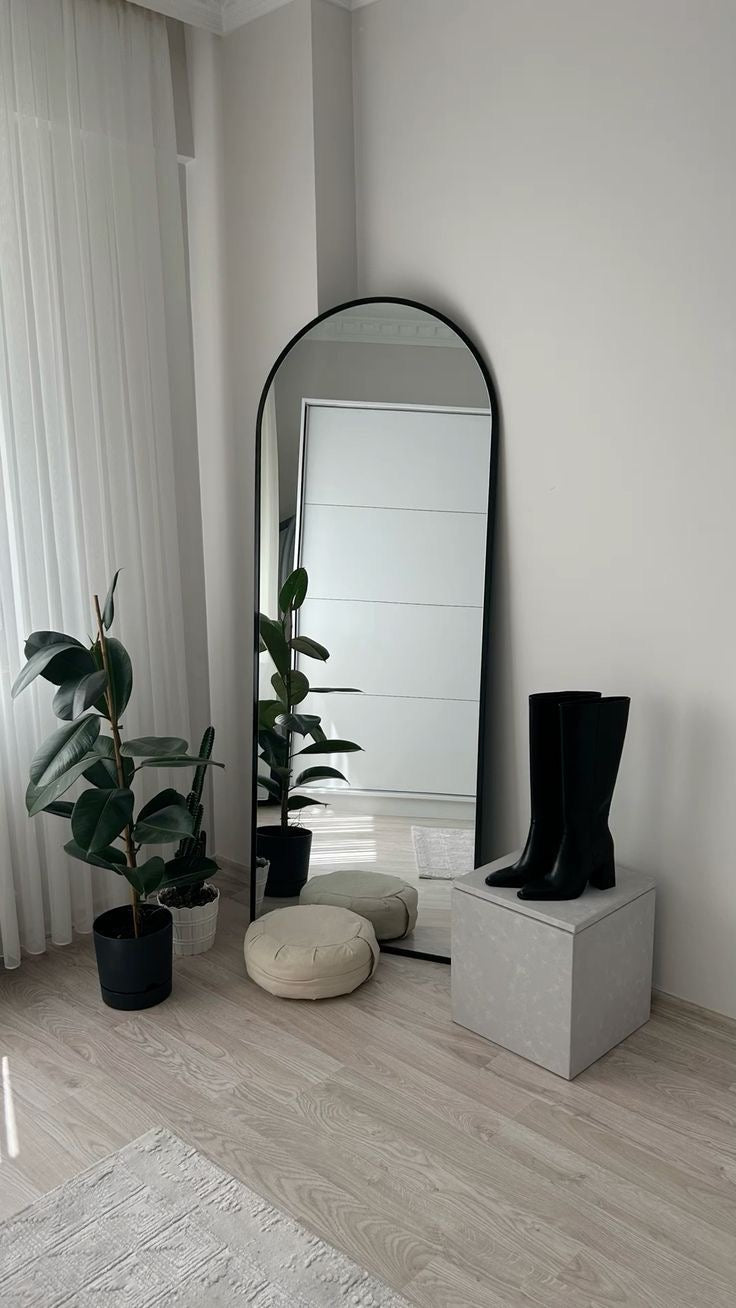 Standing Dome Mirror