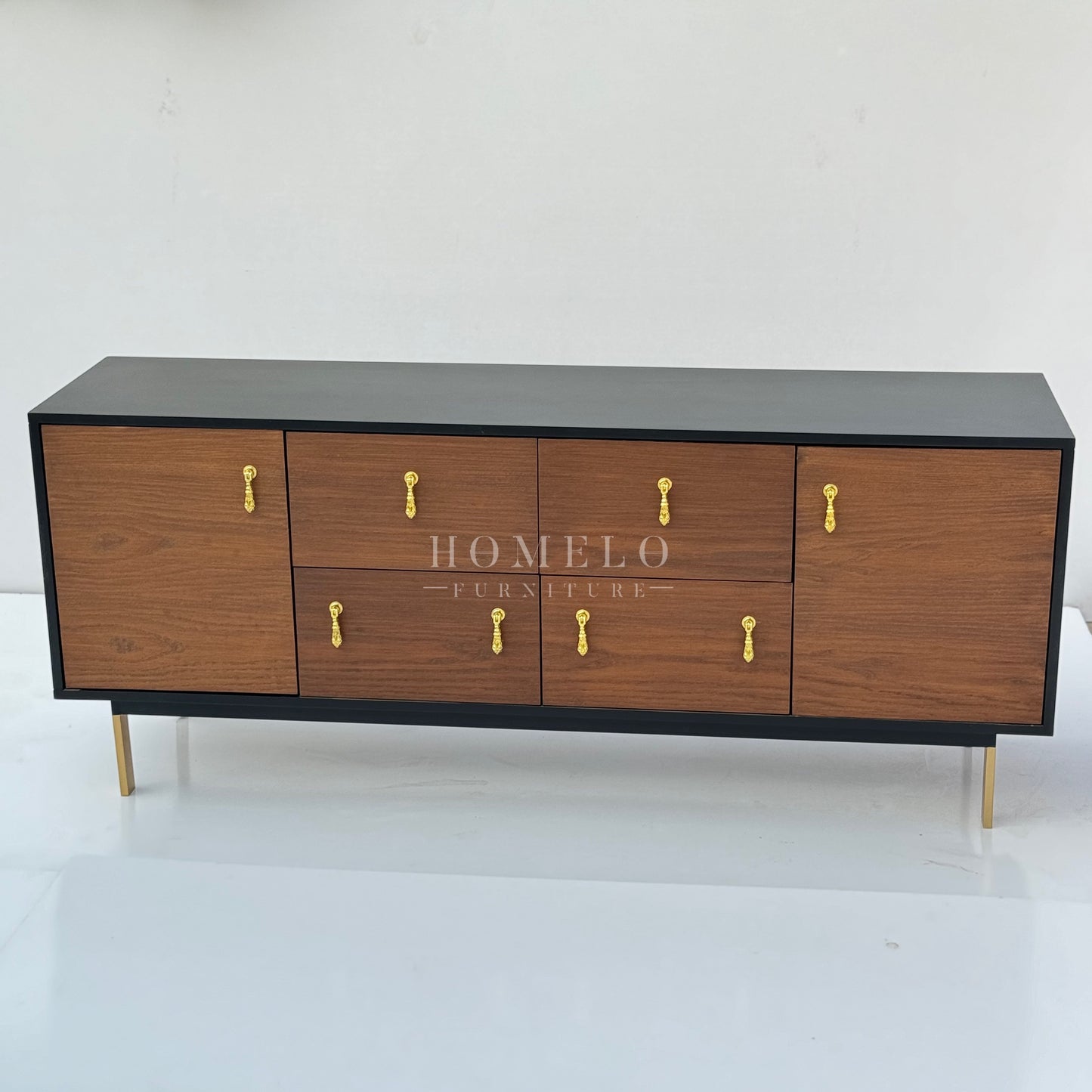 Emilia Console