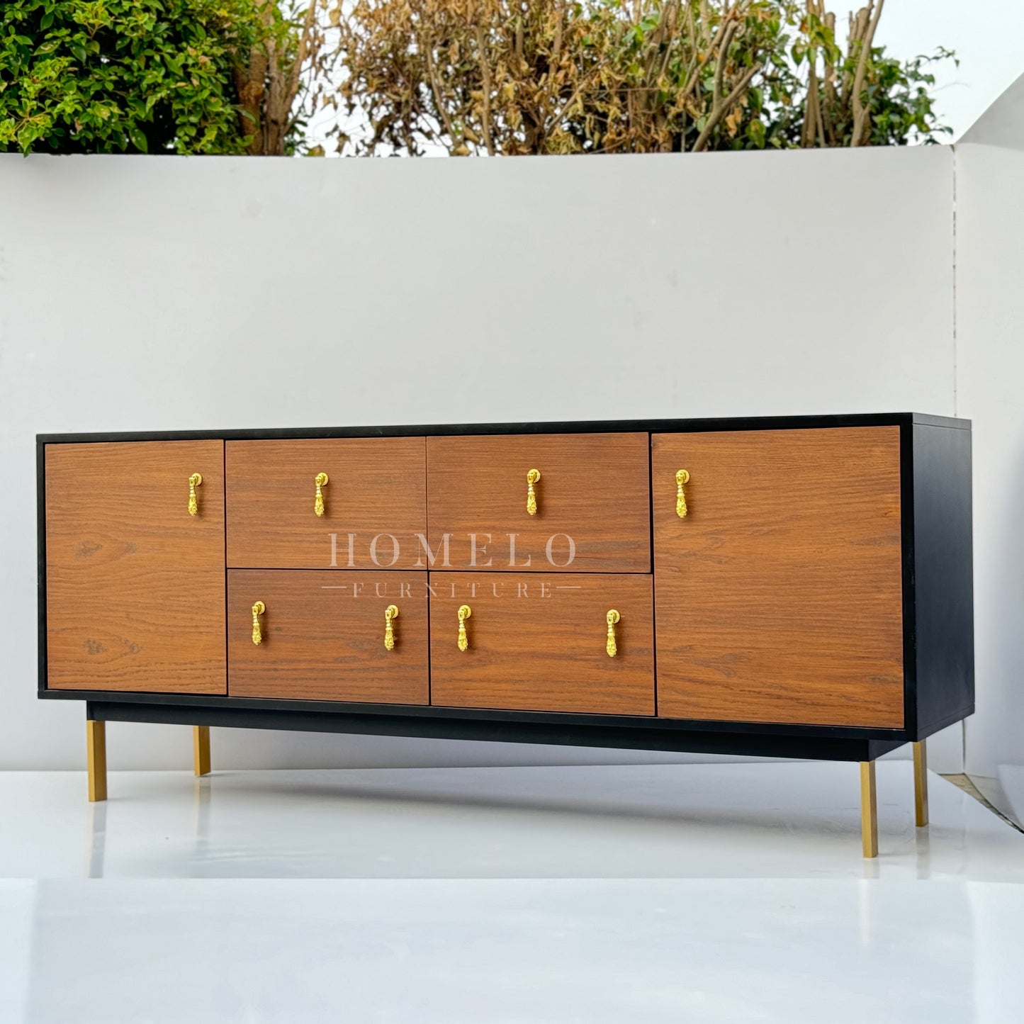 Emilia Console