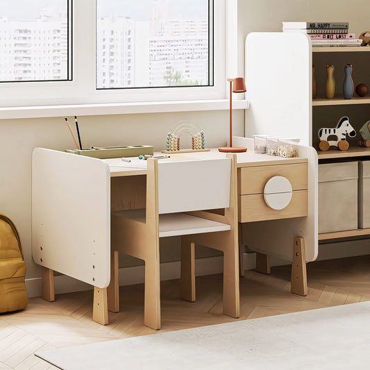 Momo Desk